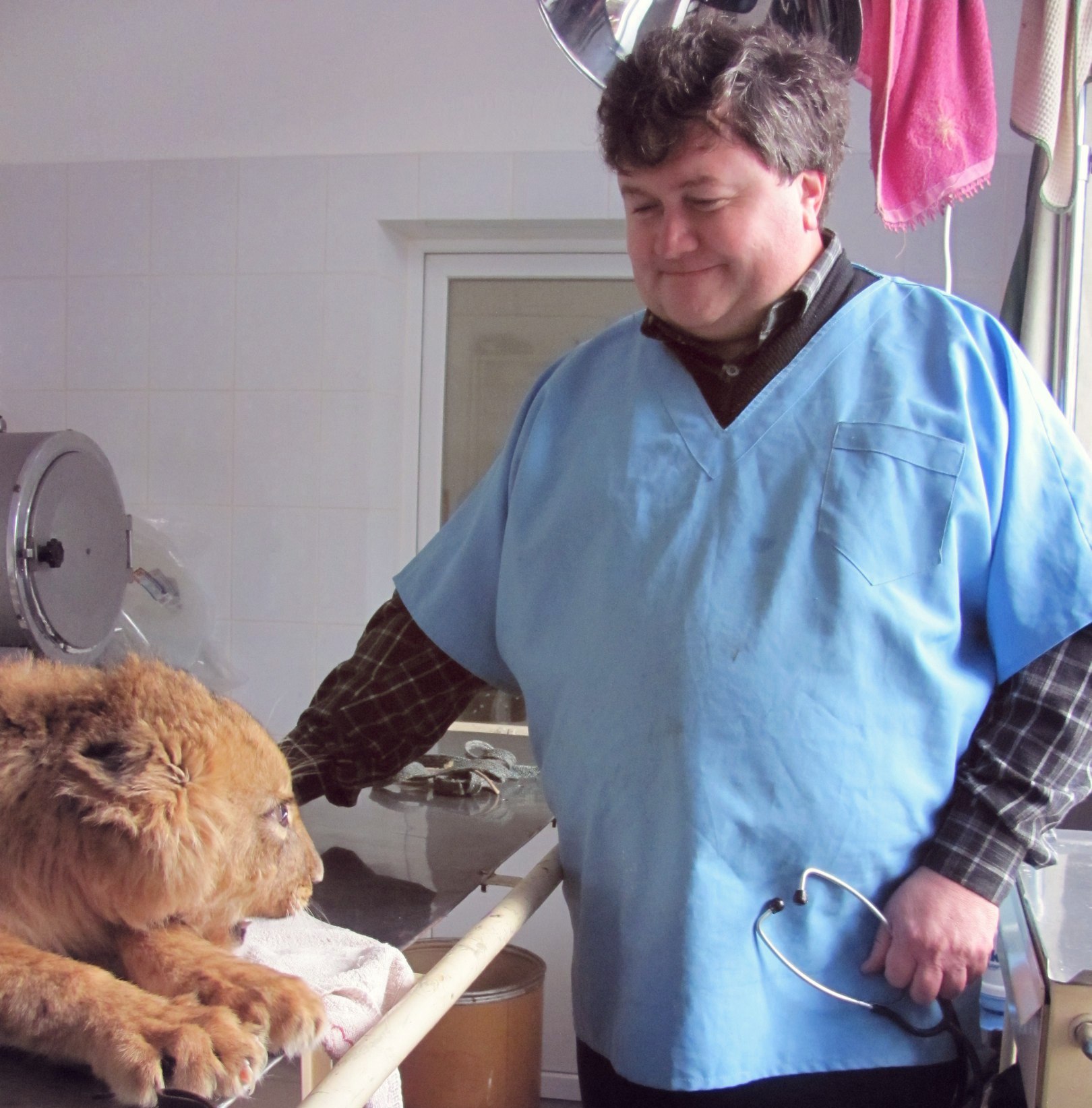 Лікар з пацієнтом